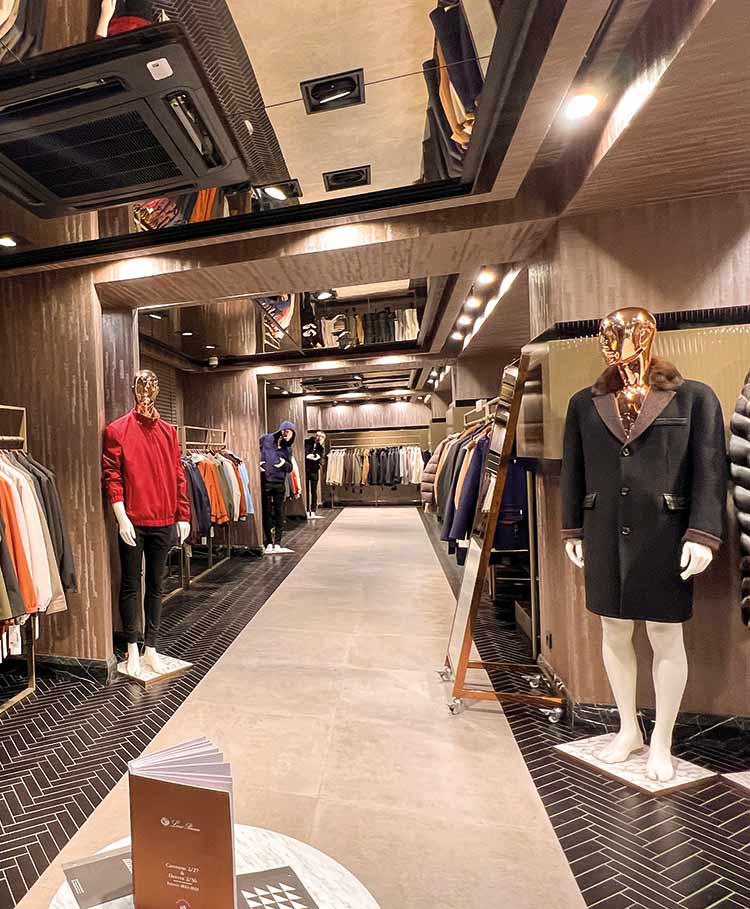 wool and cashmere
luxury fur leather wool and cashmere
leather and fur
& Fur and leather in istanbul