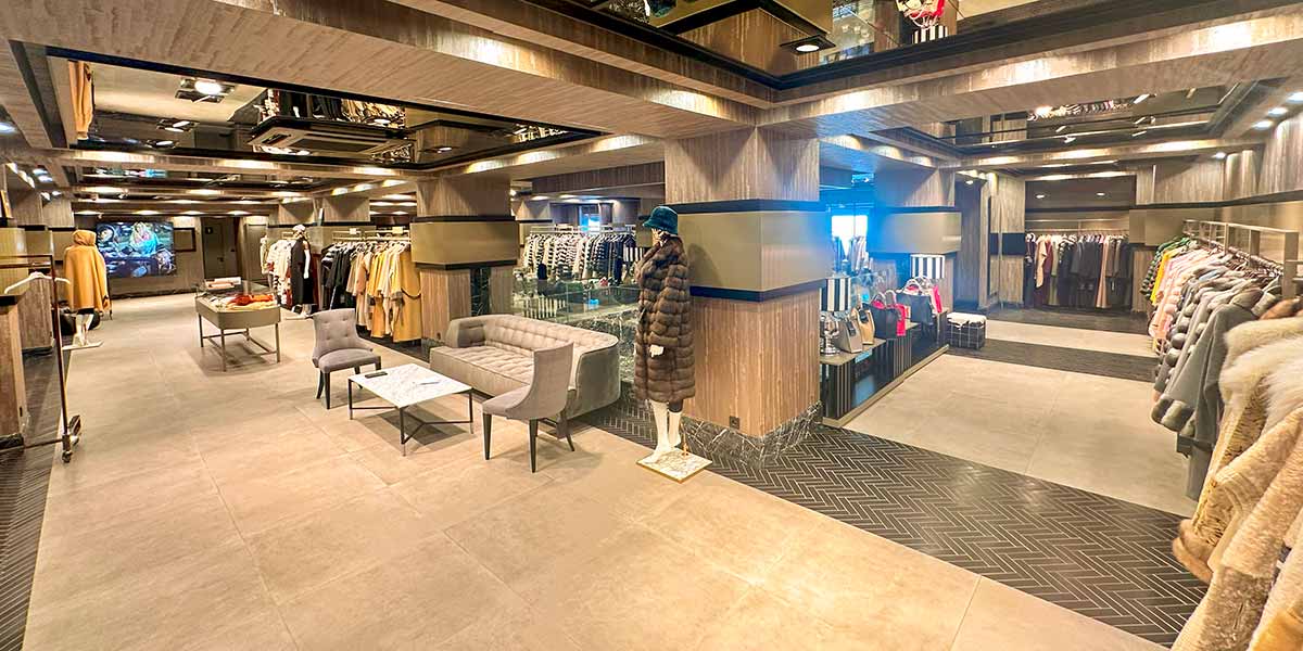 inside Mahal Hasan luxury products store
luxury fur and leather wool and cashmere
& Fur and leather in istanbul